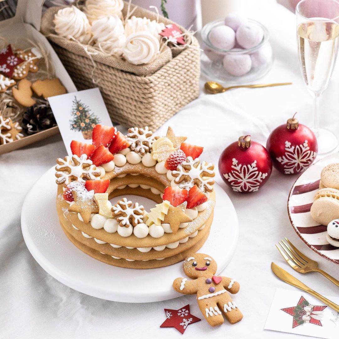 До Нового года осталось 19 дней. Самое время подумать о том, что будет на праздничном столе. «Ключ-Медиа» продемонстрирует вам несколько вкусных тематических угощений от местных умелиц.