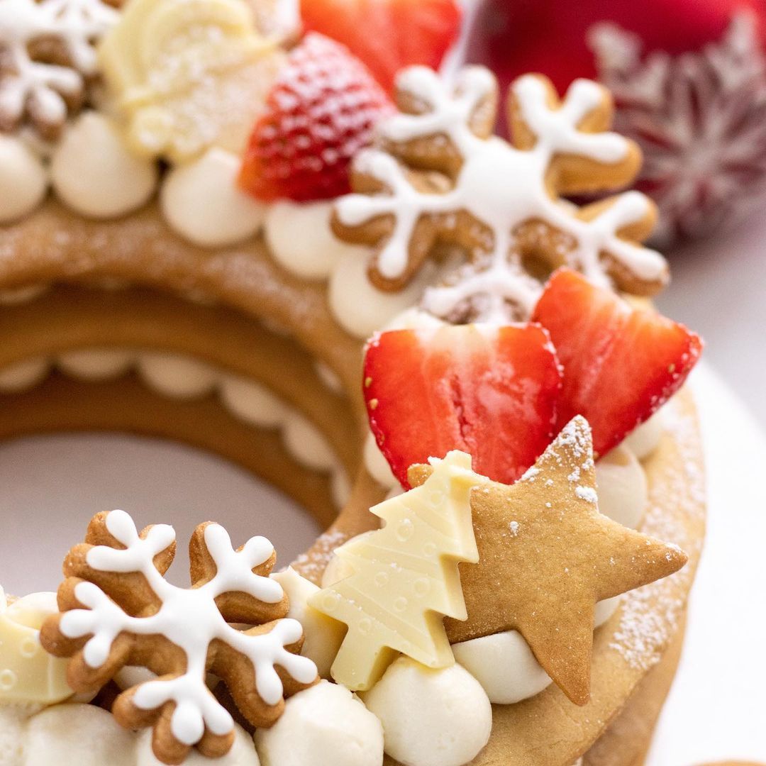 До Нового года осталось 19 дней. Самое время подумать о том, что будет на праздничном столе. «Ключ-Медиа» продемонстрирует вам несколько вкусных тематических угощений от местных умелиц.