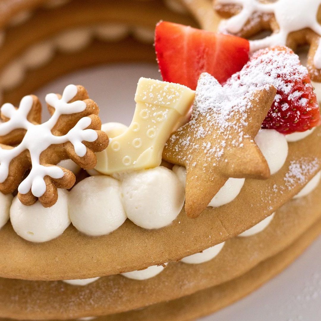 До Нового года осталось 19 дней. Самое время подумать о том, что будет на праздничном столе. «Ключ-Медиа» продемонстрирует вам несколько вкусных тематических угощений от местных умелиц.