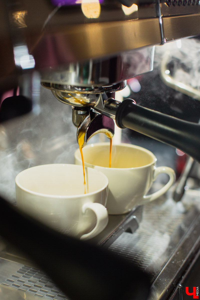 Владимирская область пока отказалась от повсеместного введения QR-кодов с 15 декабря. Среди причин назвали стабилизацию ситуации с коронавирусом и проблемы бизнеса. 