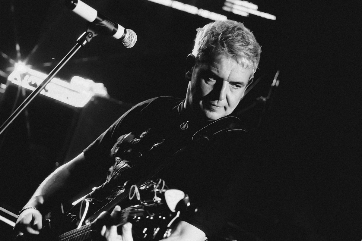 19 декабря во Владимир нанесет визит группа «7Б». Команда заедет к нам в рамках тура «Молодые ветра. XX лет». А значит, одноименная песня прозвучит на концерте, и мы вместе будем подпевать Ивану Демьяну, который, накануне выступления дал интервью нашему изданию.