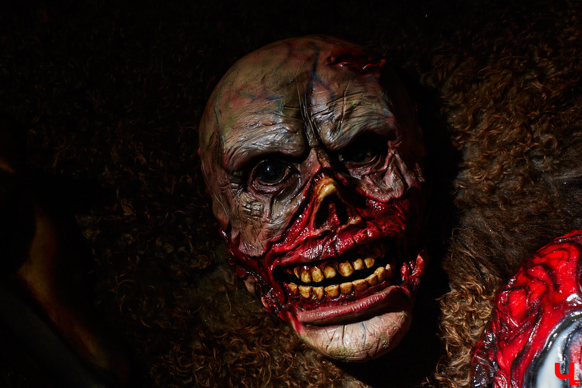 Владимирский киноман Александр Сыпченко собирает автографы, фигурки и маски с героями популярных фильмов. В коллекции молодого человека около ста экшн-игрушек из мира Голливуда!