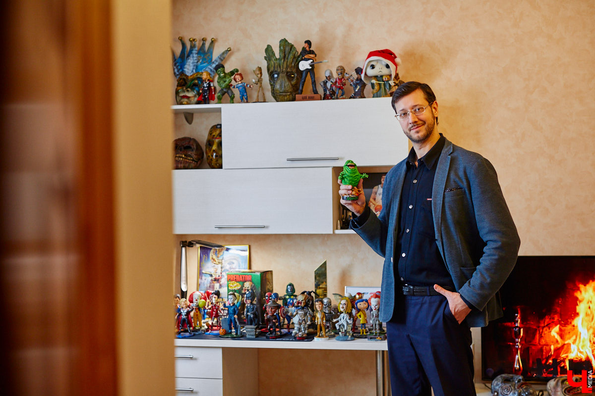 Владимирский киноман Александр Сыпченко собирает автографы, фигурки и маски с героями популярных фильмов. В коллекции молодого человека около ста экшн-игрушек из мира Голливуда!