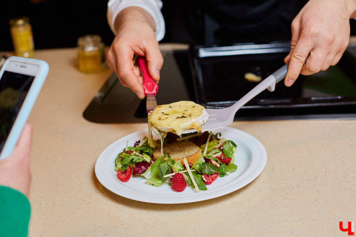 Волшебный салат в меню гармоничного новогоднего ужина для сомелье Любови Барило.