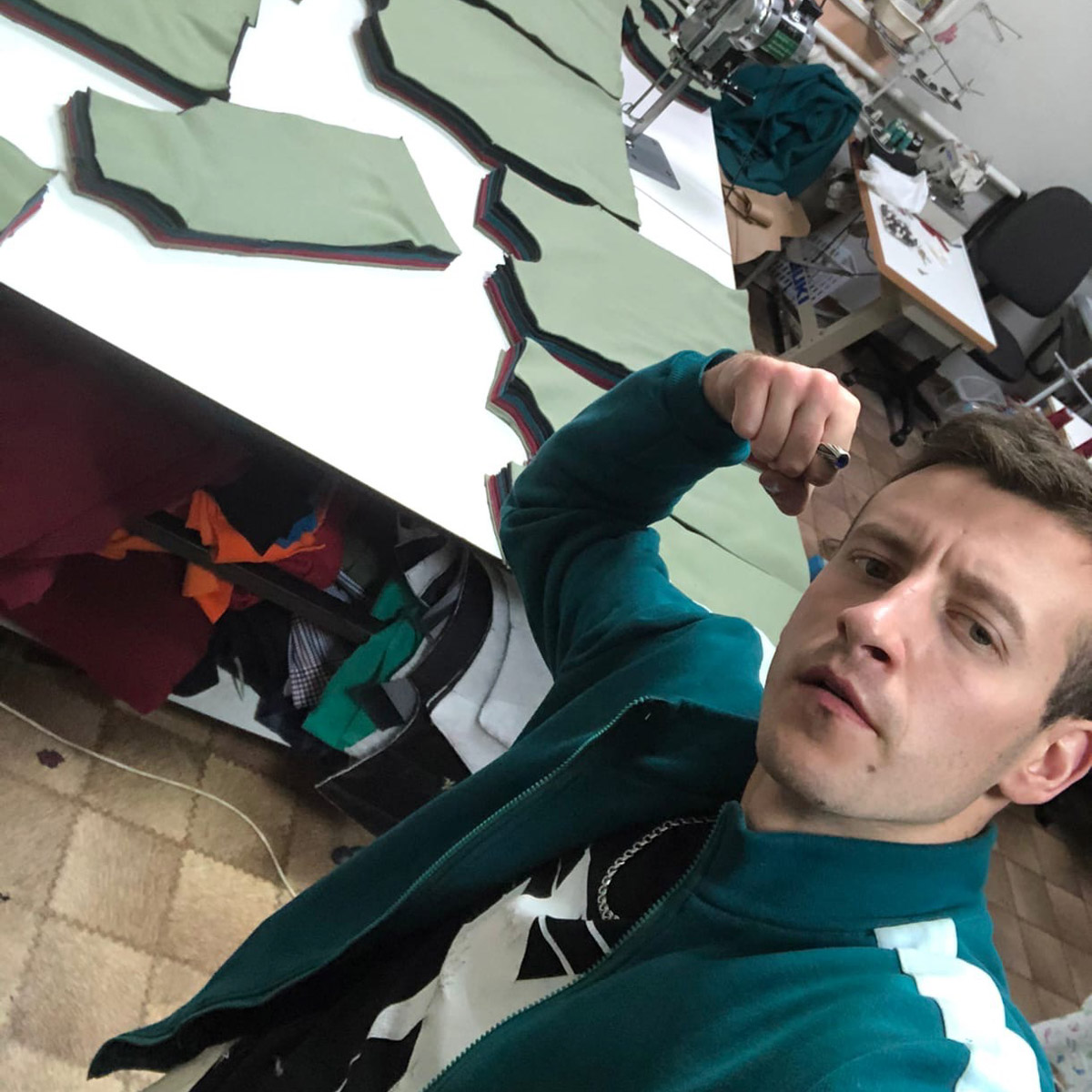 Все больше мужчин выбирают профессии, которые принято относить к женским. Кто они и почему занимаются именно этим? «Ключ-Медиа» поговорил с владимирцами, желающими разбить закостенелые стереотипы.