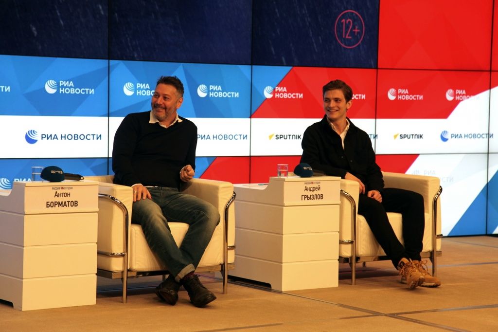 Фильм «Владивосток» Антона Борматова из Мурома вышел на большие экраны. Картина уже получила высокую оценку на фестивале в китайском Шэньчжэне. Жюри отдало ему победу в номинации «Лучший романтический фильм».