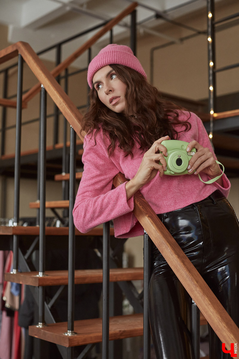 Анастасия Шустикова — основатель и креативный директор владимирского модного бренда. Раскрываем секреты стильной бизнесвумен: естественный макияж, smart casual и привлекательные акценты.