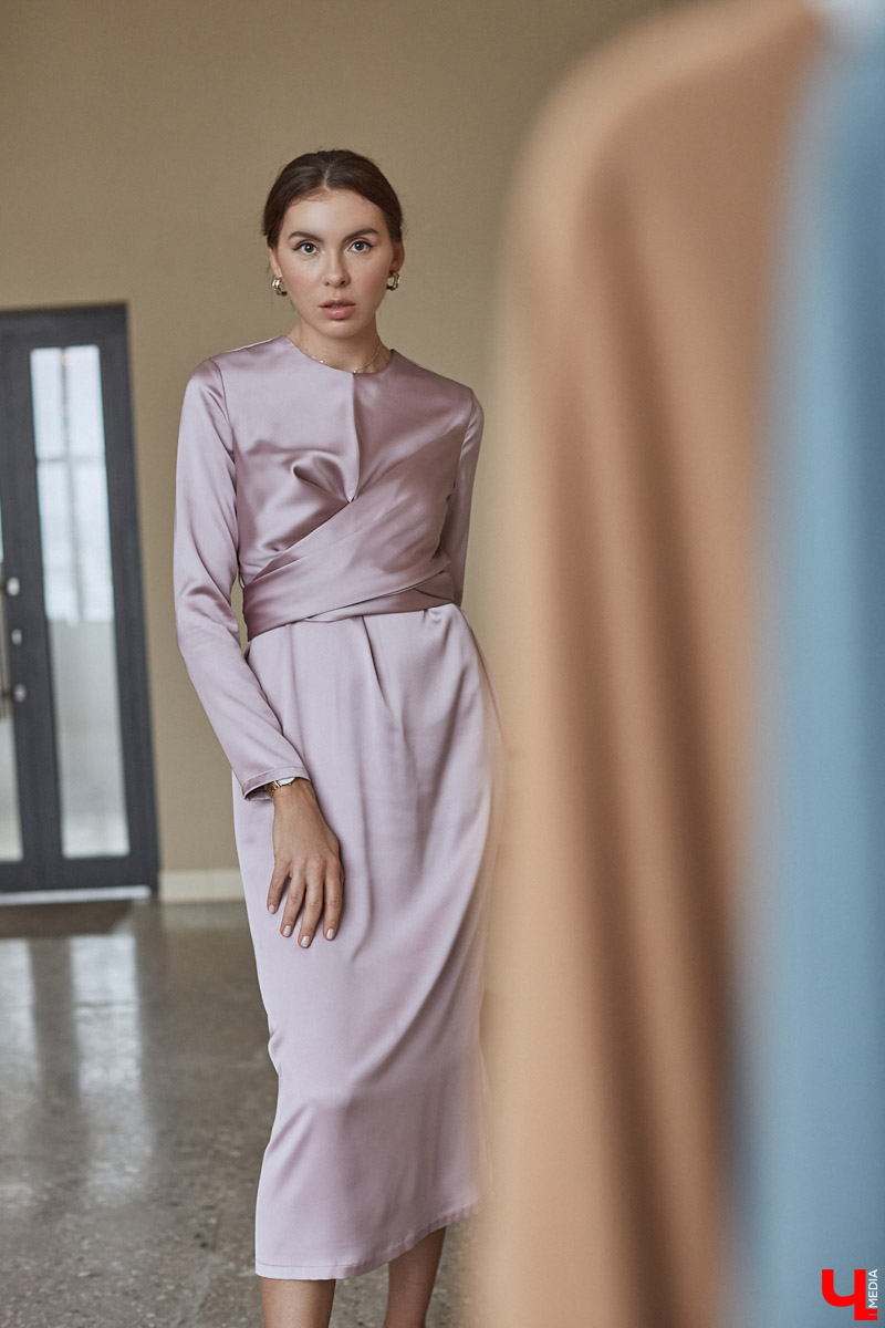 Анастасия Шустикова — основатель и креативный директор владимирского модного бренда. Раскрываем секреты стильной бизнесвумен: естественный макияж, smart casual и привлекательные акценты.