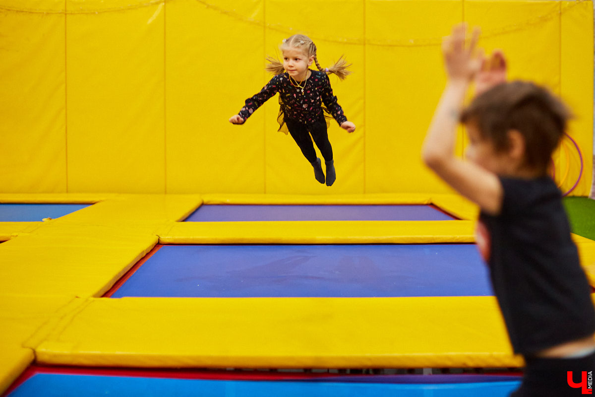 Большой Московский цирк, «Росгосцирк», «Cirque du Soleil» и… тренерство во Владимире. Акробат с говорящей фамилией Алексей Полетаев о суровых цирковых буднях, прыжках на батуте и маленьких воспитанниках из нашего города.