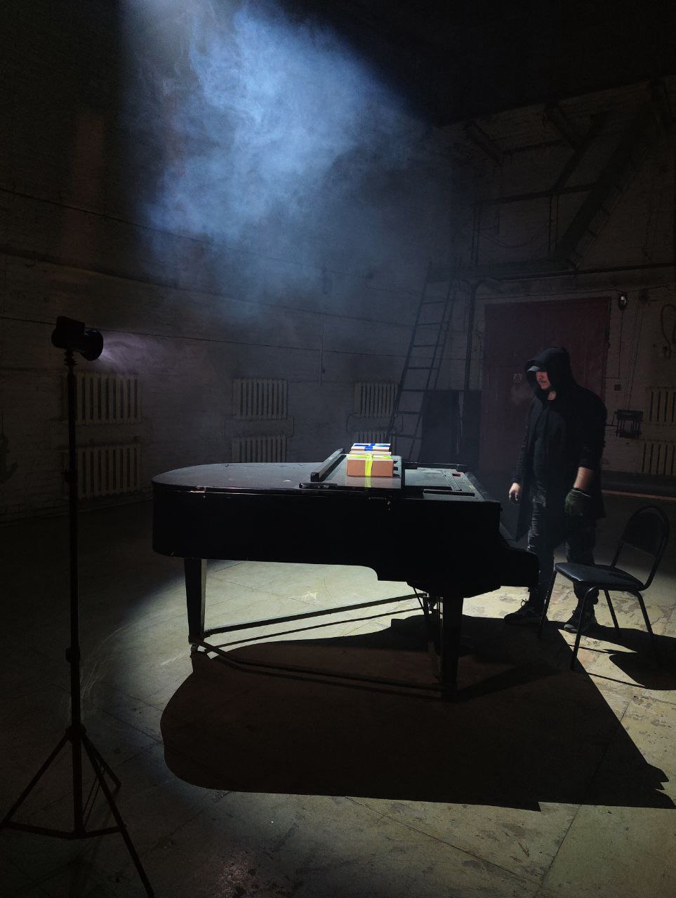 Заброшенная территория и шесть участников; три раунда, опарыши и кузнечики. Ната Доброта делится впечатлениями со съемок хоррор-квеста для YouTube-канала «This Is Rocket». Спойлер: не все пошло по плану.