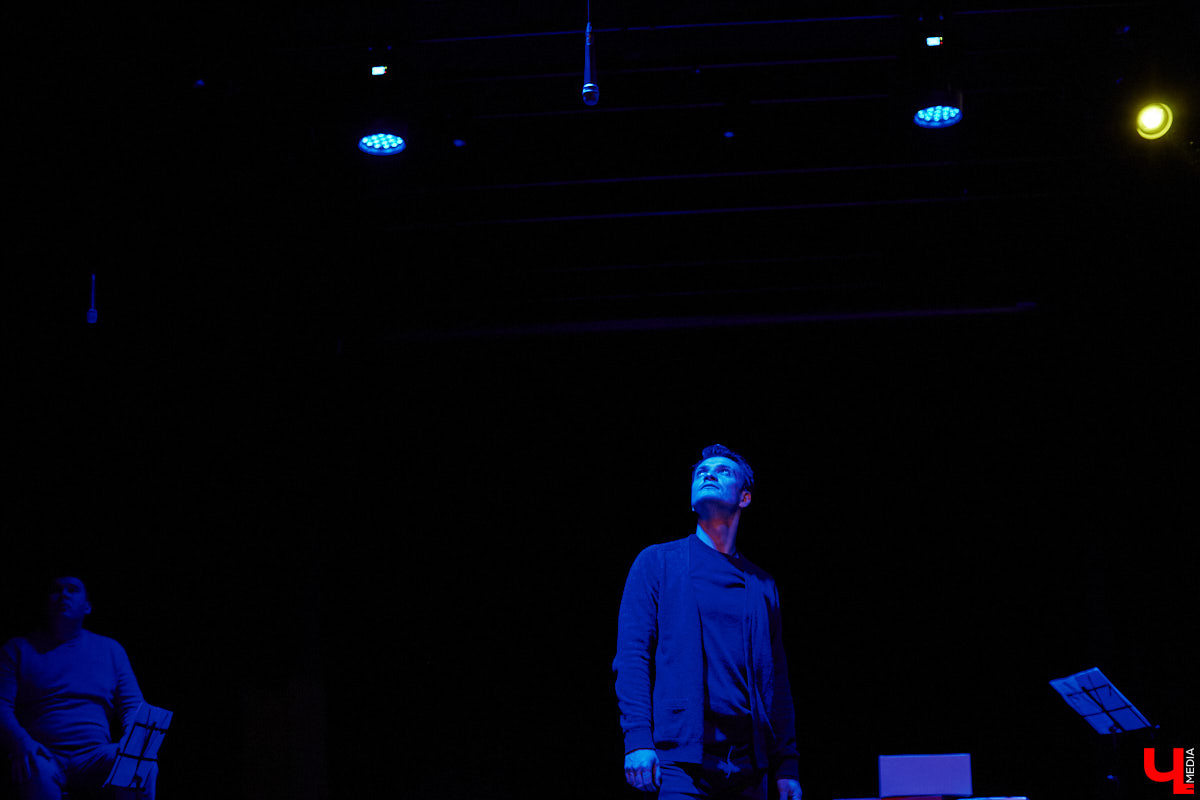 Если вы уже нарядили праздничную елку, но под хвойными лапами не обнаружили новогоднего настроения — внемлите. В последнее воскресенье года, 26 декабря, во Владимире состоялась премьера спектакля «Как я провел эту зиму».