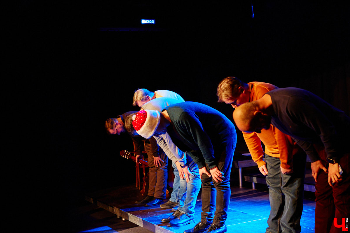 Если вы уже нарядили праздничную елку, но под хвойными лапами не обнаружили новогоднего настроения — внемлите. В последнее воскресенье года, 26 декабря, во Владимире состоялась премьера спектакля «Как я провел эту зиму».