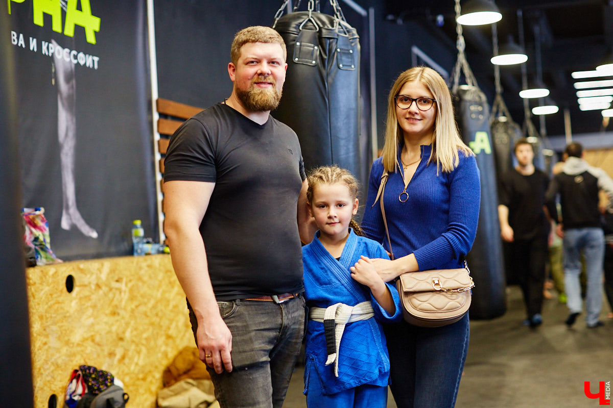 Второй турнир по грэпплингу и джиу-джитсу «EPOS TOURNAMENT» собрал немало участников со всей области. Были слезы на татами, сражения девочек с мальчиками, битва за деньги. Подробности в репортаже!