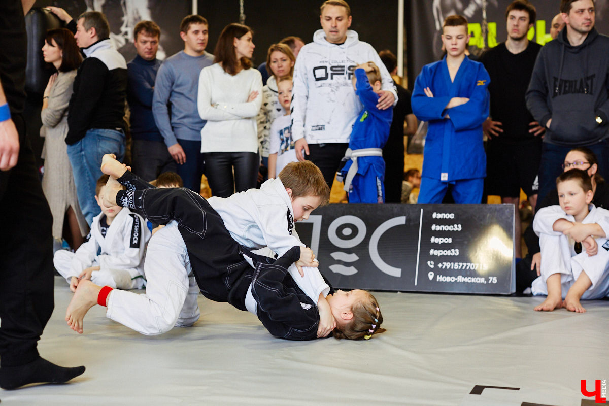 Второй турнир по грэпплингу и джиу-джитсу «EPOS TOURNAMENT» собрал немало участников со всей области. Были слезы на татами, сражения девочек с мальчиками, битва за деньги. Подробности в репортаже!