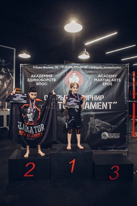 Второй турнир по грэпплингу и джиу-джитсу «EPOS TOURNAMENT» собрал немало участников со всей области. Были слезы на татами, сражения девочек с мальчиками, битва за деньги. Подробности в репортаже!