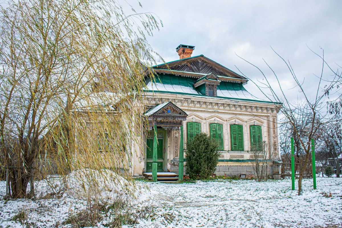 Грядут праздники, а значит, есть возможность устроить себе мини-путешествие. Один из вариантов — посмотреть необычные дома. А начать можно с нашей фотоподборки.