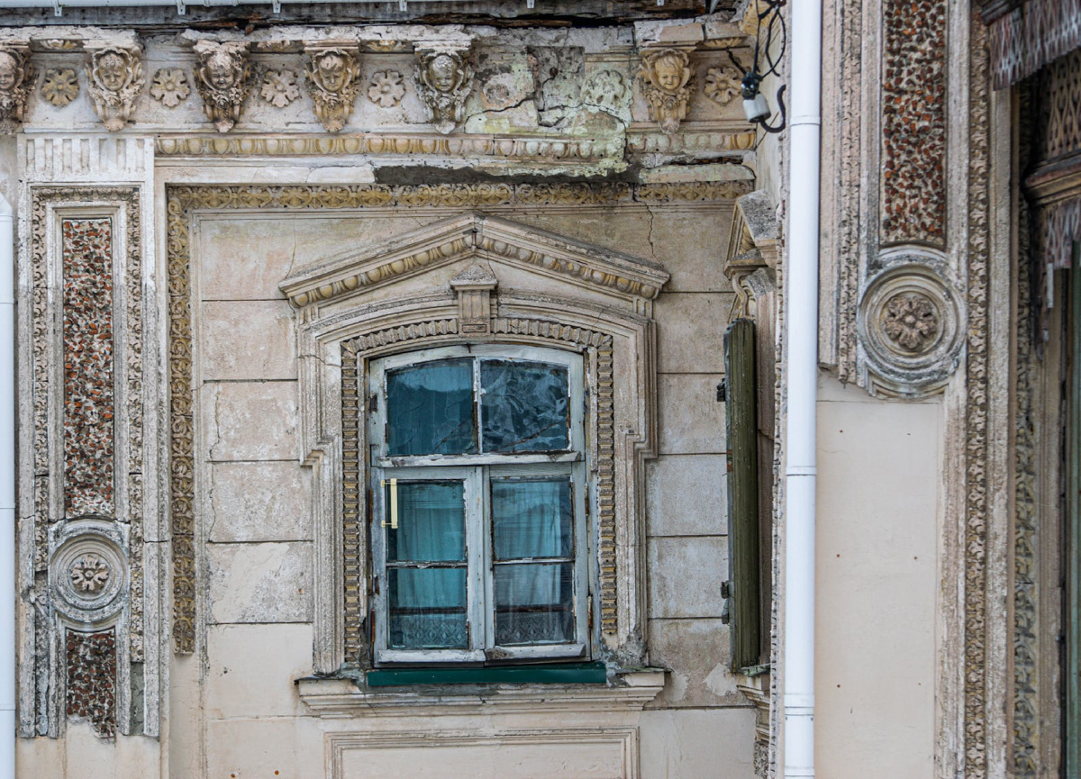 Грядут праздники, а значит, есть возможность устроить себе мини-путешествие. Один из вариантов — посмотреть необычные дома. А начать можно с нашей фотоподборки.