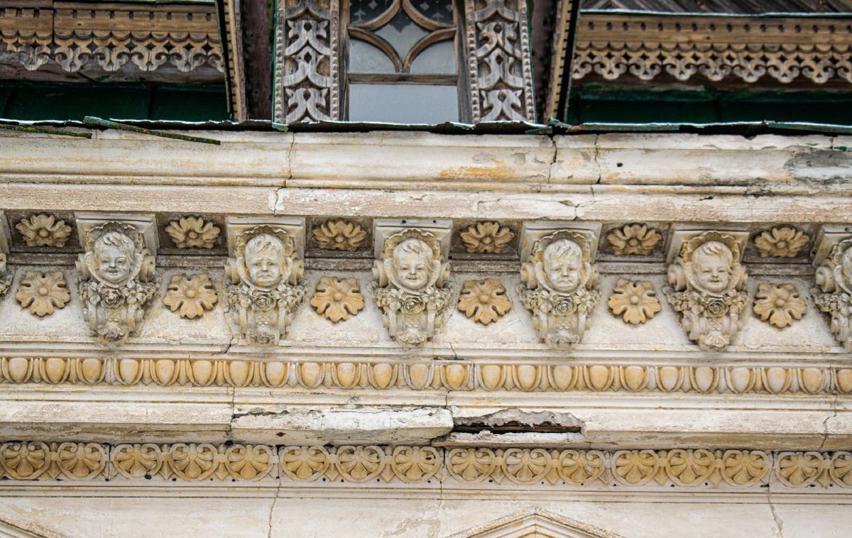 Грядут праздники, а значит, есть возможность устроить себе мини-путешествие. Один из вариантов — посмотреть необычные дома. А начать можно с нашей фотоподборки.