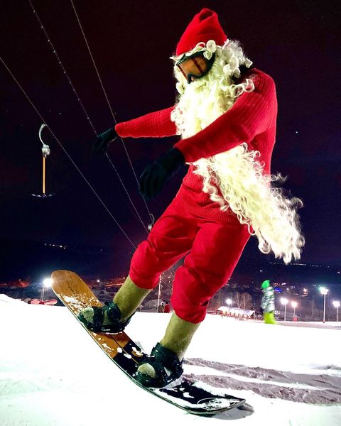 Дед Мороз — главный новогодний волшебник. И сегодня его будут ждать дети и взрослые по всей стране. В каком образе он может явиться к жителям Владимирской области? «Ключ-Медиа» составил необычный хит-парад.