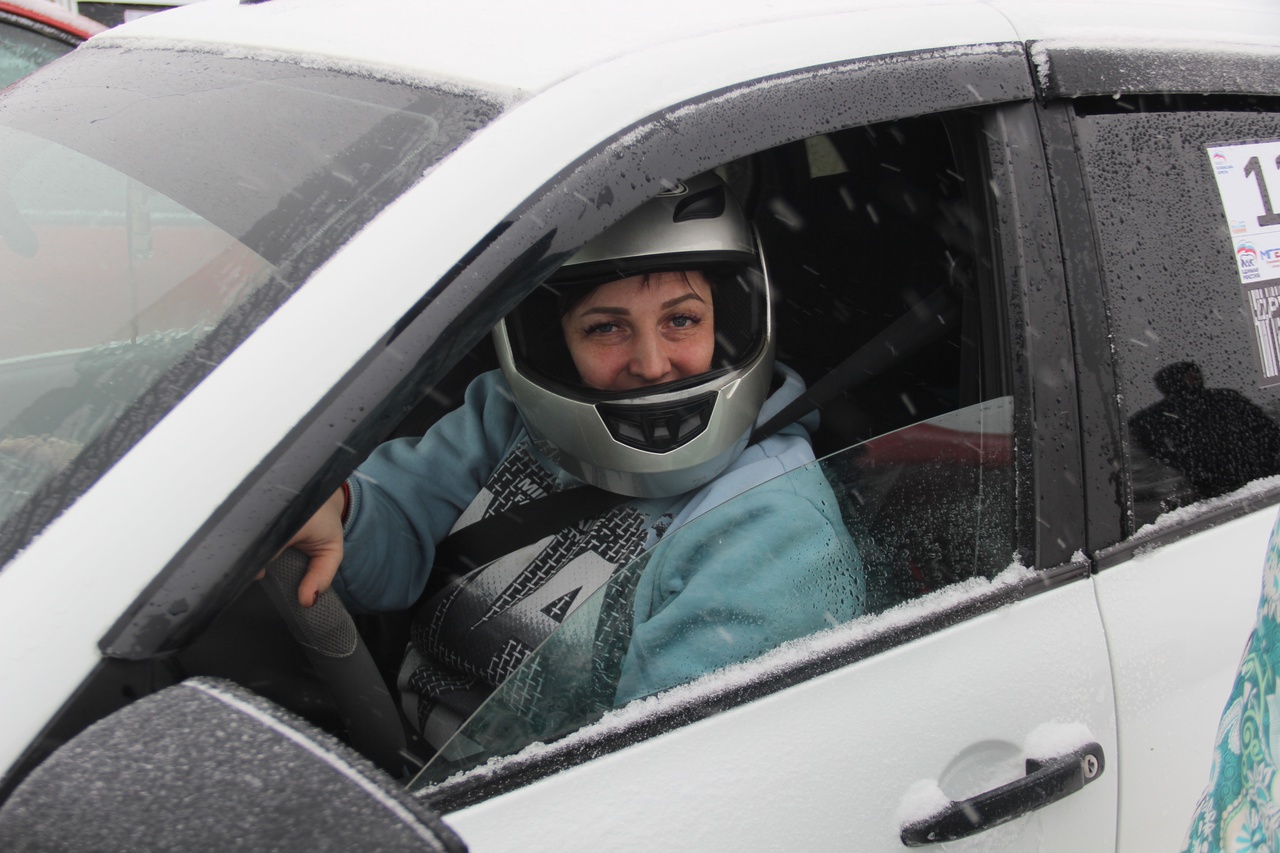 В последние декабрьские выходные в Судогодском районе, рядом с деревней Новокарповка, прошел первый этап чемпионата Владимирской области по ралли-спринт дуэльная гонка «Другая скорость».