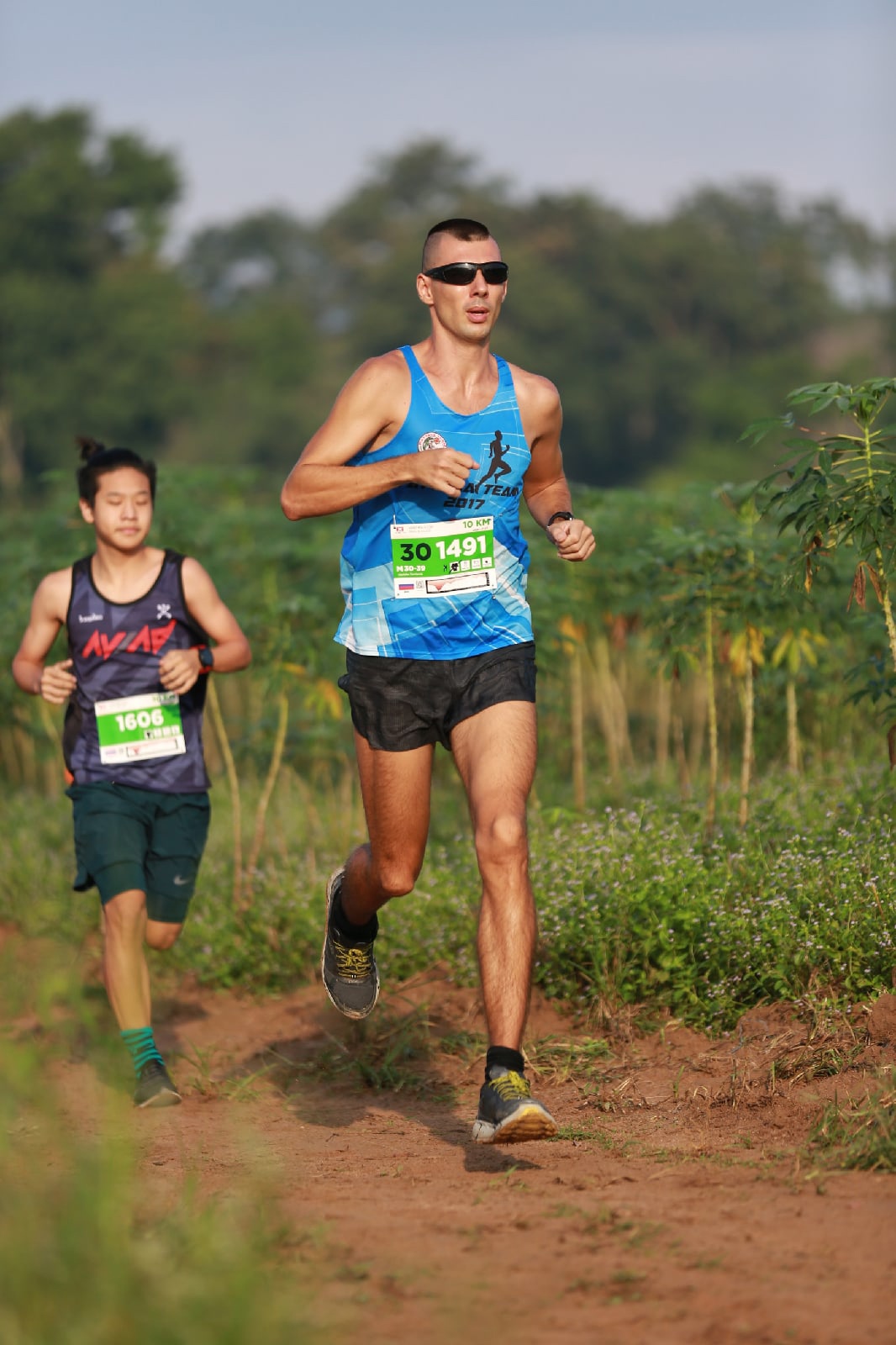 «Ключ-Медиа» не раз рассказывал вам о Владиславе Демьянове. Он не только победитель многочисленных турниров и кубков, но и автор книги «Забег длиною в жизнь». Вот только эта сама жизнь у спортсмена уже давно кипит в Таиланде. И каково оно? Это мы и решили выяснить у нашего сегодняшнего героя.