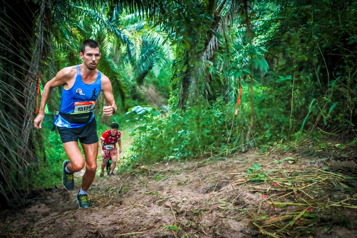 «Ключ-Медиа» не раз рассказывал вам о Владиславе Демьянове. Он не только победитель многочисленных турниров и кубков, но и автор книги «Забег длиною в жизнь». Вот только эта сама жизнь у спортсмена уже давно кипит в Таиланде. И каково оно? Это мы и решили выяснить у нашего сегодняшнего героя.