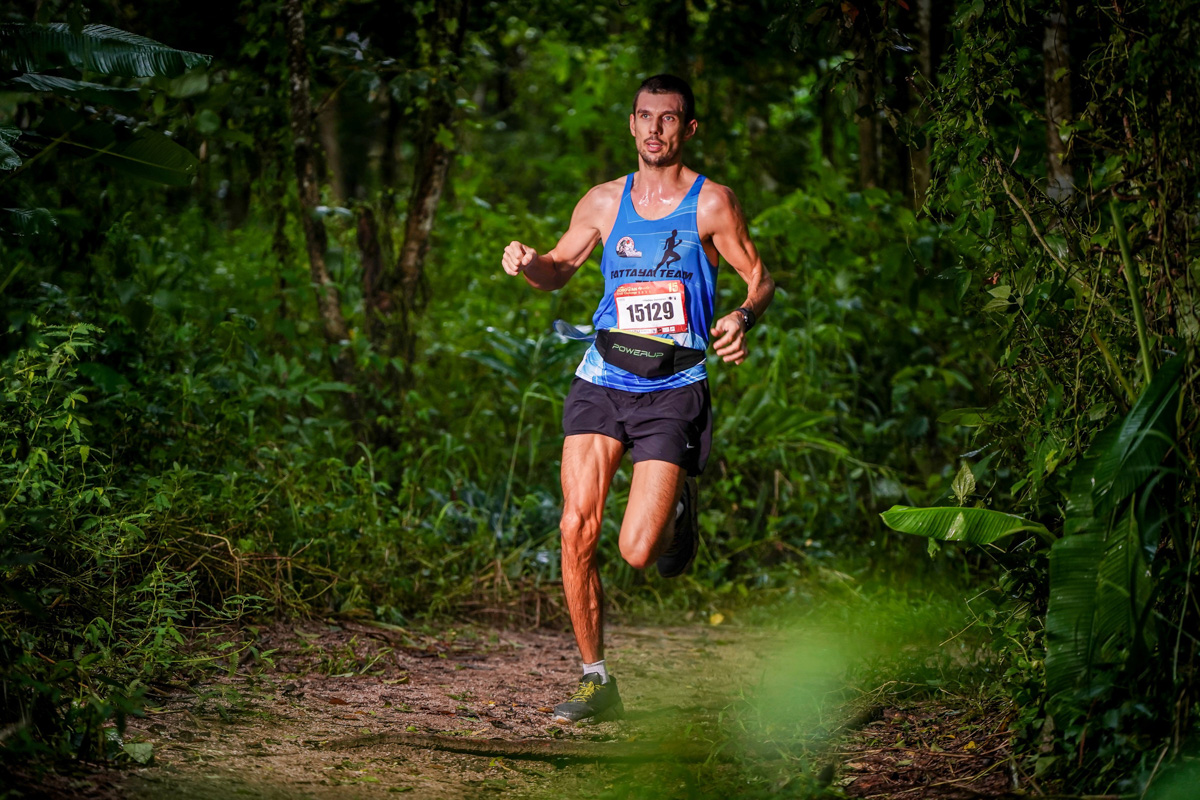 «Ключ-Медиа» не раз рассказывал вам о Владиславе Демьянове. Он не только победитель многочисленных турниров и кубков, но и автор книги «Забег длиною в жизнь». Вот только эта сама жизнь у спортсмена уже давно кипит в Таиланде. И каково оно? Это мы и решили выяснить у нашего сегодняшнего героя.