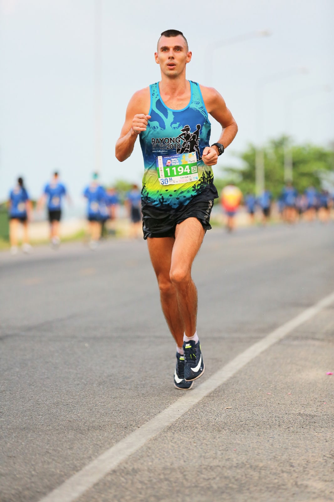 «Ключ-Медиа» не раз рассказывал вам о Владиславе Демьянове. Он не только победитель многочисленных турниров и кубков, но и автор книги «Забег длиною в жизнь». Вот только эта сама жизнь у спортсмена уже давно кипит в Таиланде. И каково оно? Это мы и решили выяснить у нашего сегодняшнего героя.