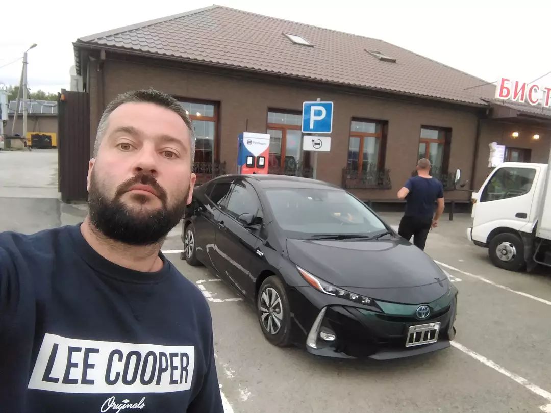 Владимирская область официально вошла в пилотный проект по развитию инфраструктуры для электротранспорта. Список территорий, где до 2024 года построят станции зарядки для электрокаров, утвердили в правительстве. Эксперимент стартует уже в этом году.