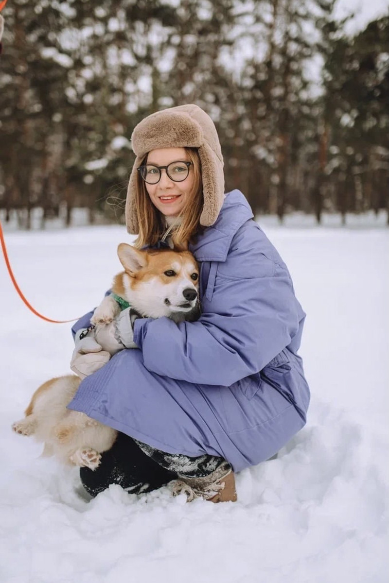 Владимирское корж-комьюнити продолжает развиваться! Более 30 пушистых пёселей снова встретились в Загородном парке на коргитусе.