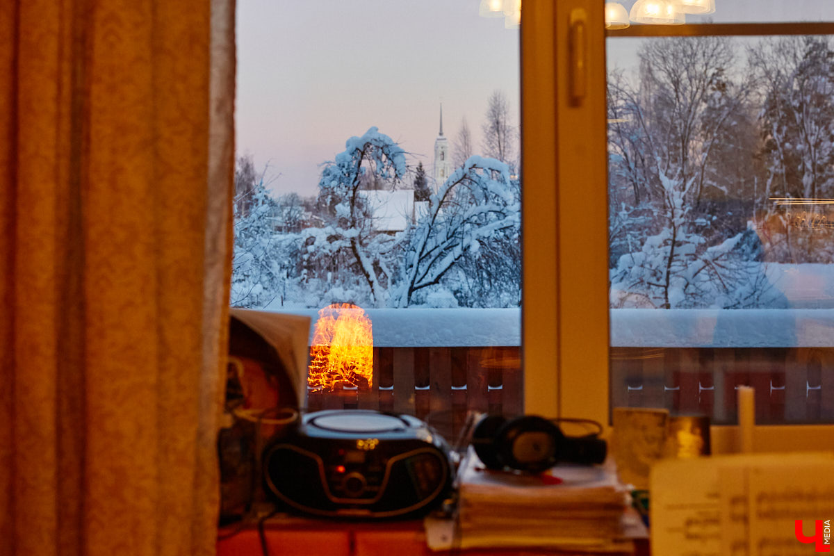 Из Парижа переехать в деревенский домик под Владимиром. Композитор и музыкант Николя Челоро считает такой поворот судьбы волей провидения. Как живется французу в российской глубинке? И в чем маэстро черпает вдохновение? Об этом и поговорили с Николя.