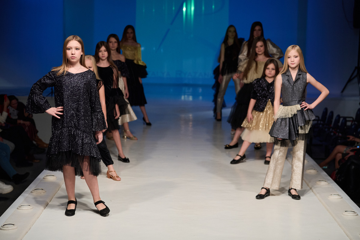 В декабре 2021 года дизайнер одежды Наталья Рязанова и её подопечные вновь покорили Олимп на международном фестивале «Мода и красота планеты», который проходил в Доме моды Вячеслава Зайцева.