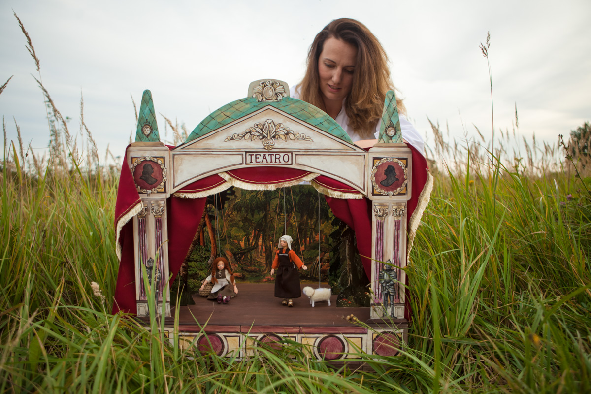 Проект домашнего театра «Сказки из чемодана» получил грант, чтобы стать ближе к зрителю.