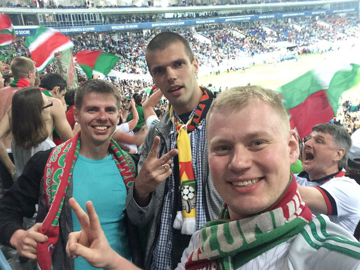 Владимирский фанат «Локомотива» не пропускает практически ни одной игры любимой команды. «Ключ-Медиа» узнал, как ему удается совмещать работу и выезды, в том числе за рубеж. И что нужно делать, чтобы выбранный клуб побеждал.