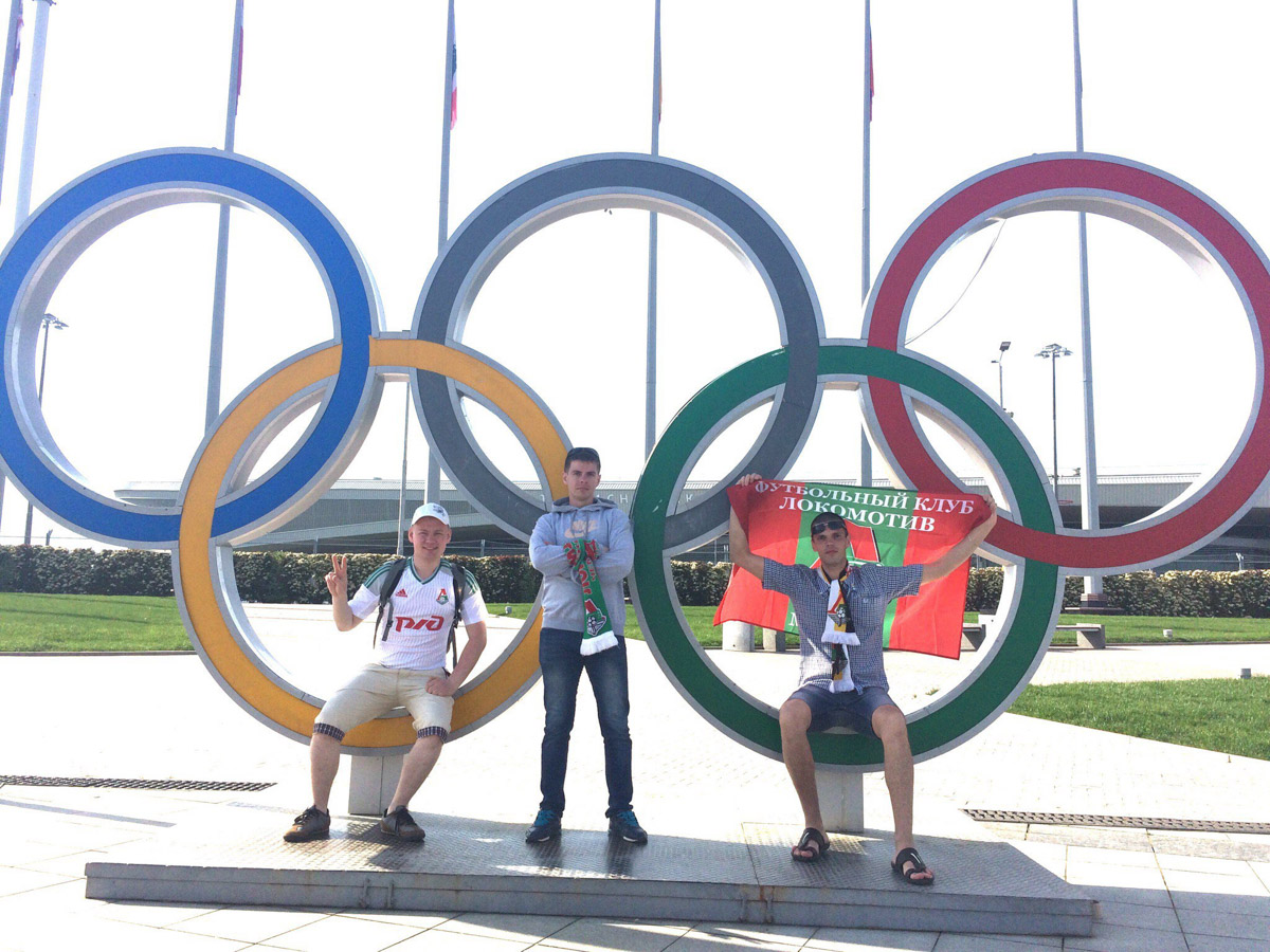 Владимирский фанат «Локомотива» не пропускает практически ни одной игры любимой команды. «Ключ-Медиа» узнал, как ему удается совмещать работу и выезды, в том числе за рубеж. И что нужно делать, чтобы выбранный клуб побеждал.