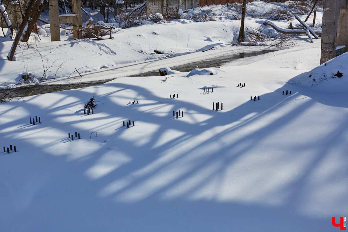 Борьба со снегом в центре внимания уже не первую неделю. Что готовы предложить чиновники, чтобы совсем не закопаться? Обо всем этом в дорожном обзоре «Ключ-Медиа».