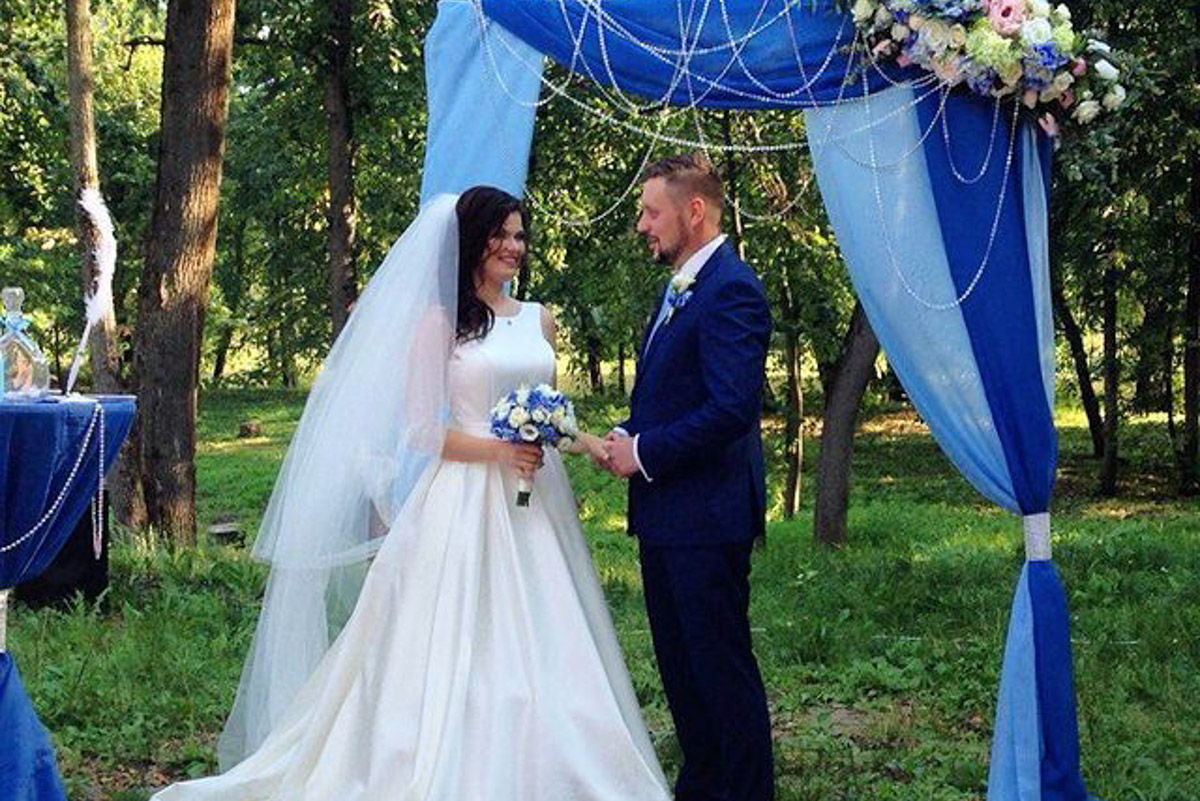 Чтобы работать на федеральном канале, журналисту из Владимира пришлось сбрить бороду и усы. В таком виде его не узнала даже жена. Кстати, она тоже журналист. О телевизионной семье, которая не боится менять города и каналы, мы сегодня и расскажем.