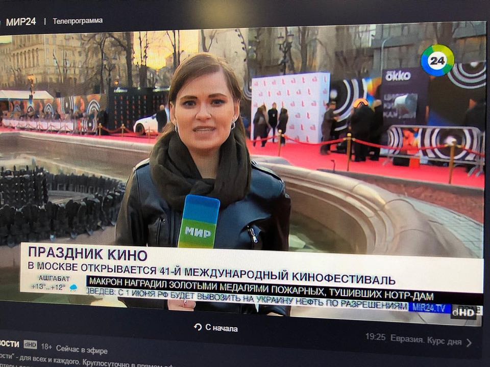 Чтобы работать на федеральном канале, журналисту из Владимира пришлось сбрить бороду и усы. В таком виде его не узнала даже жена. Кстати, она тоже журналист. О телевизионной семье, которая не боится менять города и каналы, мы сегодня и расскажем.