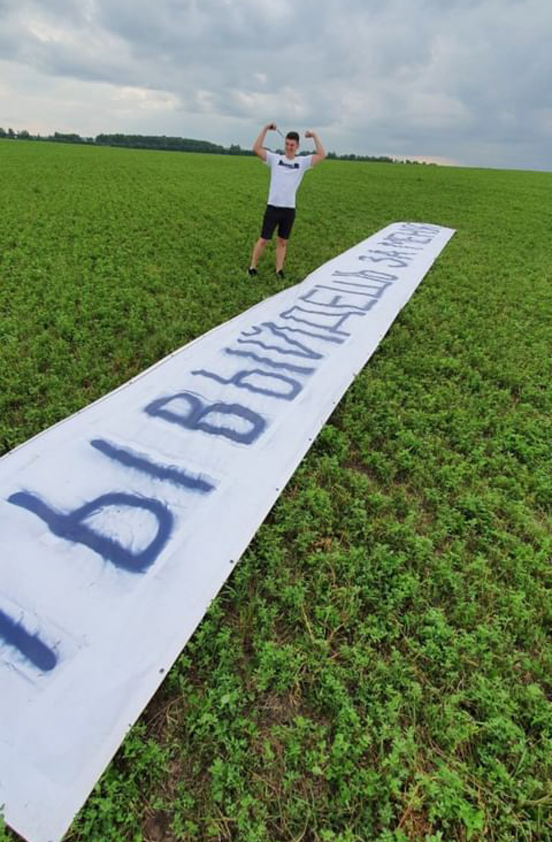 Жители Владимирской области делятся удивительными историями о сюрпризах, которые изменили всю их жизнь. Как насчет предложения руки и сердца на ринге после боя или надписи на поле, пригодной для прочтения с самолета? Эти и другие романтические приключения влюбленных в материале!