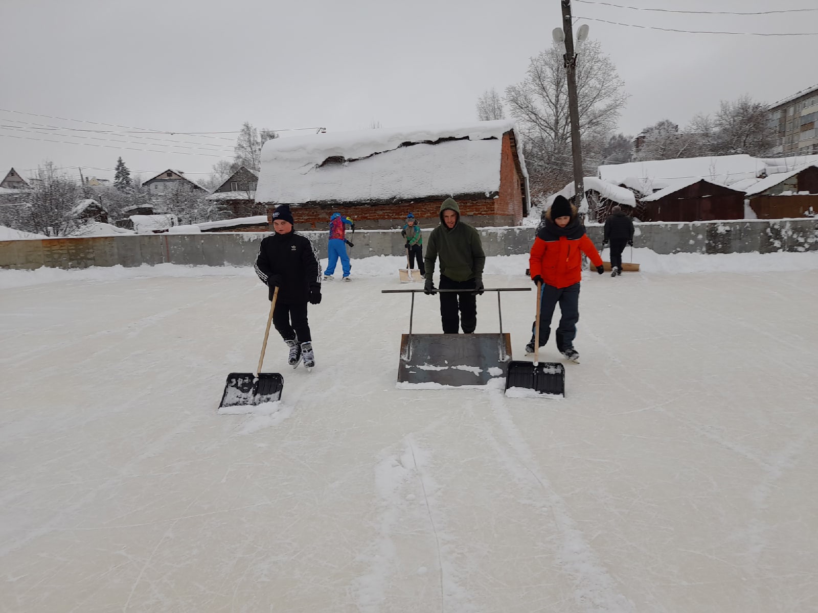 На каком этапе строительства находятся мосты через Клязьму и Оку? Что будет с проездным для детей и что не так с новой транспортной развязкой на Сперанского? Все, что происходит на дорогах и вокруг них, в обзоре недели.