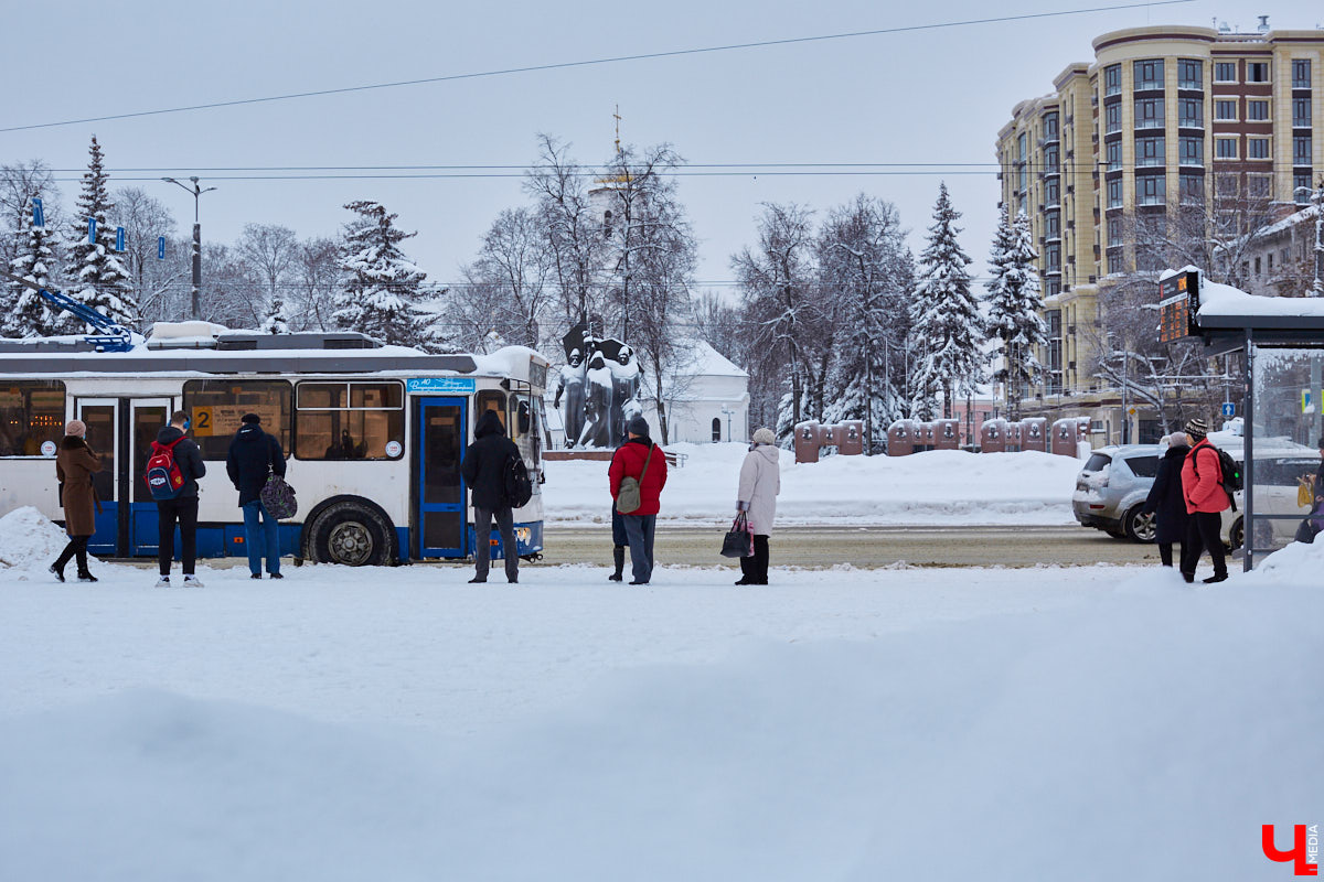 На каком этапе строительства находятся мосты через Клязьму и Оку? Что будет с проездным для детей и что не так с новой транспортной развязкой на Сперанского? Все, что происходит на дорогах и вокруг них, в обзоре недели.