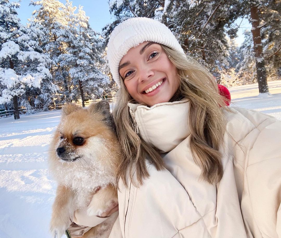 Чтобы поднять себе настроение, зачастую хватает лишь одной обнимашки с любимым собакеном. Если его нет у вас, умиляйтесь чужими. Благо, горожане щедро делятся кадрами своих мохнатых домочадцев в соцсетях.