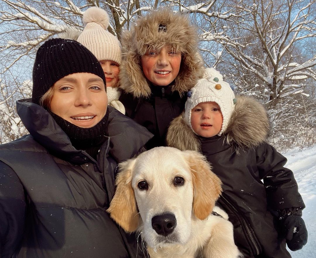 Чтобы поднять себе настроение, зачастую хватает лишь одной обнимашки с любимым собакеном. Если его нет у вас, умиляйтесь чужими. Благо, горожане щедро делятся кадрами своих мохнатых домочадцев в соцсетях.