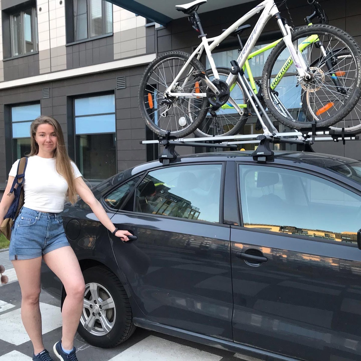 Наш коллега Александр Кюннап год назад переехал в Питер и теперь может сравнивать его с жизнью во Владимире.