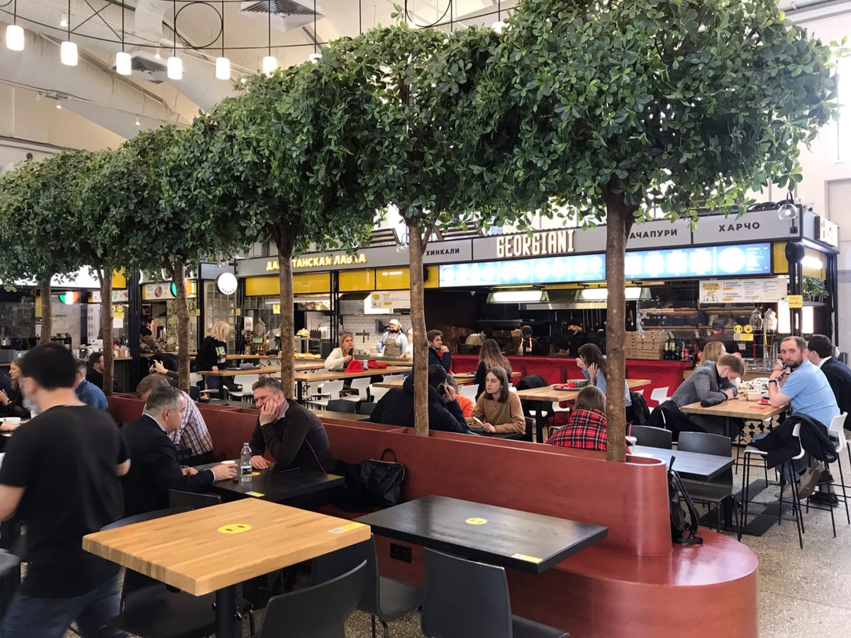 Наш коллега Александр Кюннап год назад переехал в Питер и теперь может сравнивать его с жизнью во Владимире.