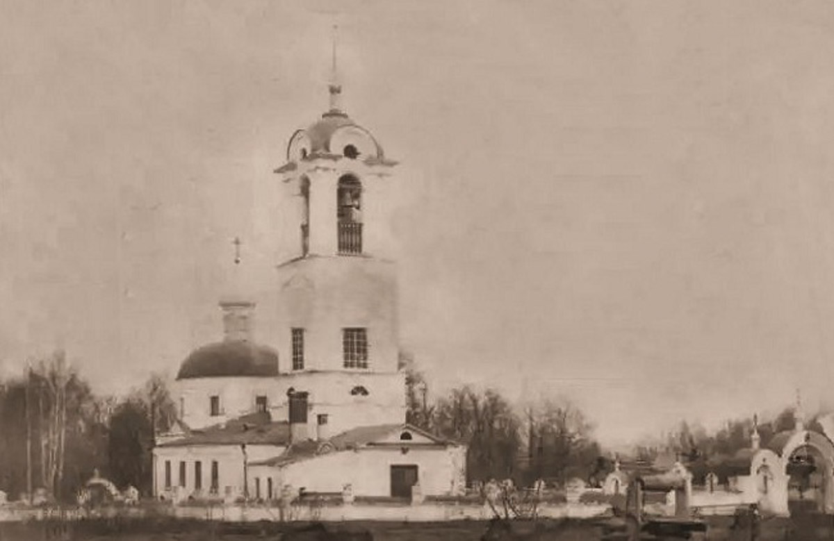 От памятника старины с ценными произведениями искусства до склада и заброшки путь всего в сотню лет. И история церкви в селе Барское-Татарово - тому наглядный пример.