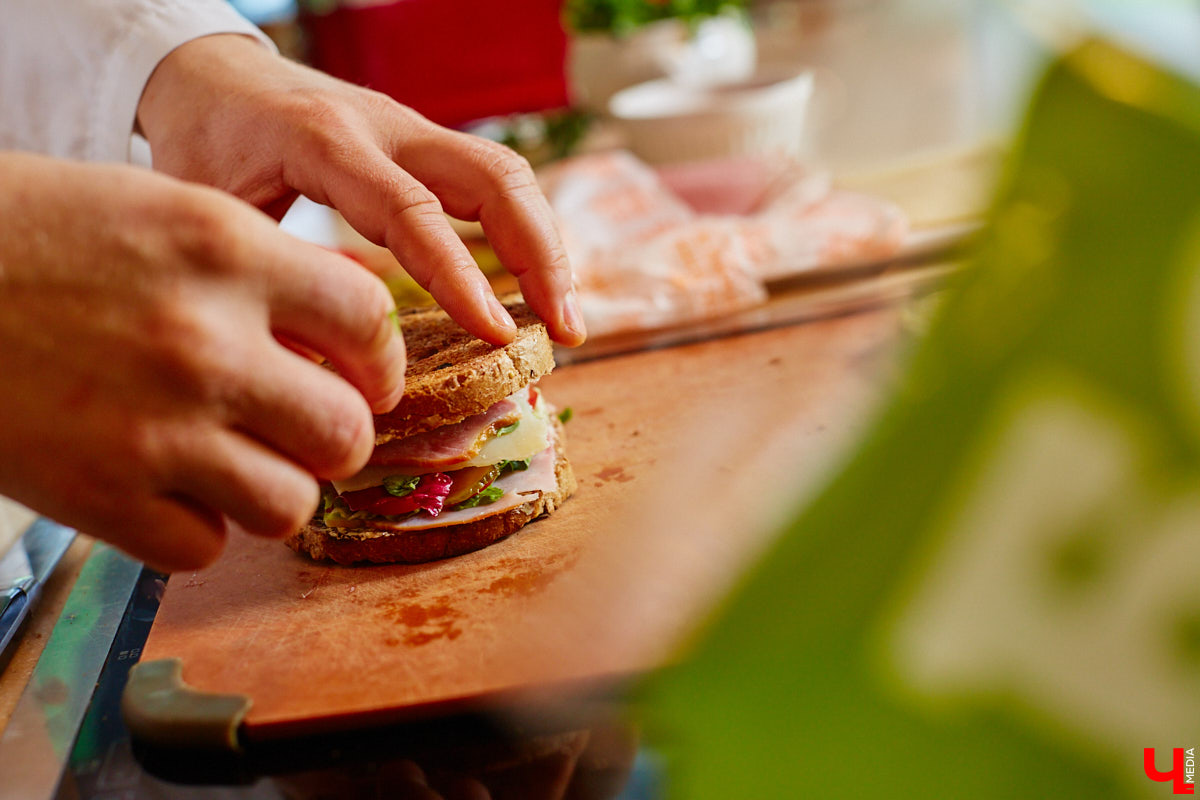 Сегодня готовим сэндвич с историей, за который приготовившую его девушку точно позовут замуж. Алёна Маркелова - тому подтверждение!