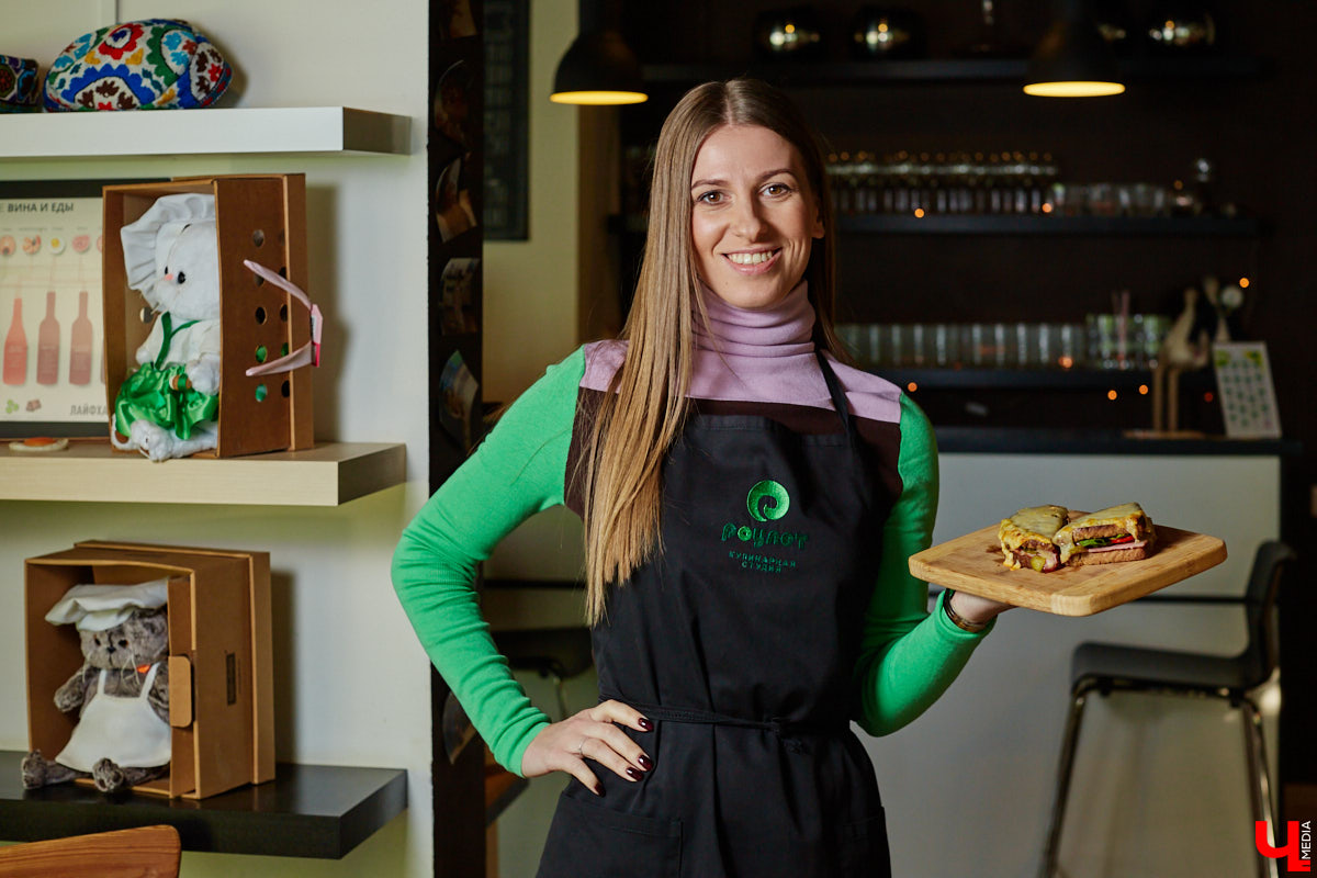 Сегодня готовим сэндвич с историей, за который приготовившую его девушку точно позовут замуж. Алёна Маркелова - тому подтверждение!