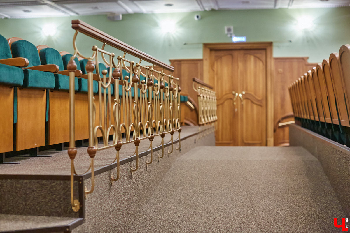 Под занавес сезона директор Владимирского областного театра кукол Ирина Попова делится новостями и ремонтными планами учреждения культуры.