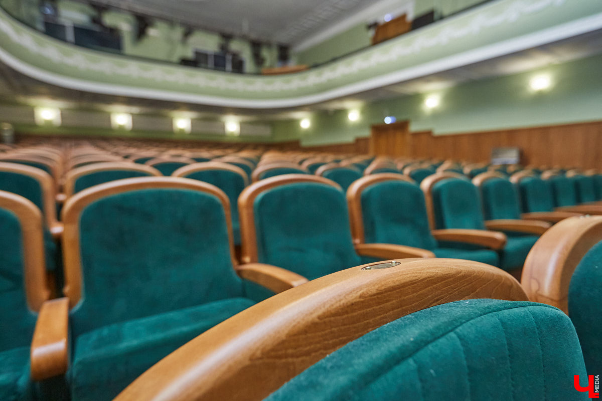 Под занавес сезона директор Владимирского областного театра кукол Ирина Попова делится новостями и ремонтными планами учреждения культуры.